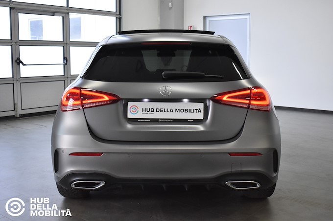 MERCEDES-BENZ A 180 d Automatic Premium